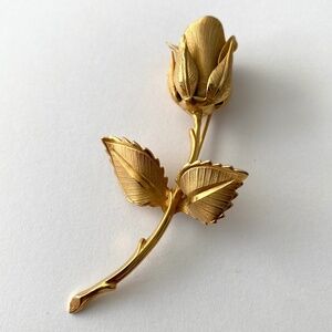 Vintage Giovanni Brushed Gold Tone Floral Rosebud Brooch Pin Back